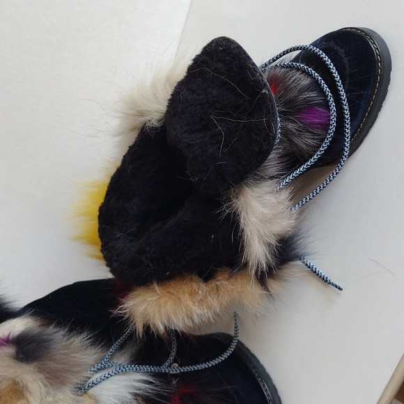 Stuart Weitzman Yukon navy suede booties 9 M - Picture 11 of 16